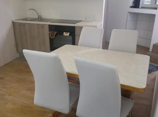 Apartma Eli * Koper